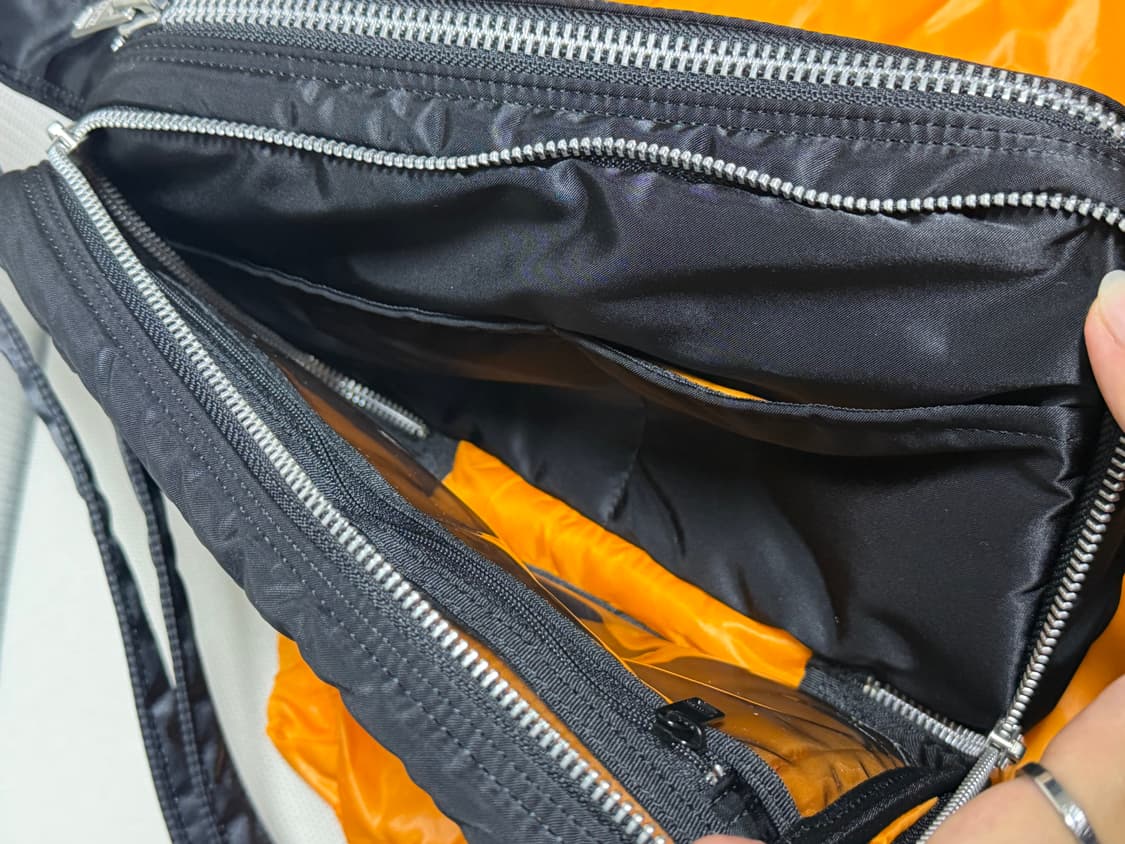 포터 숄더백 블랙 스몰 상품이미지4