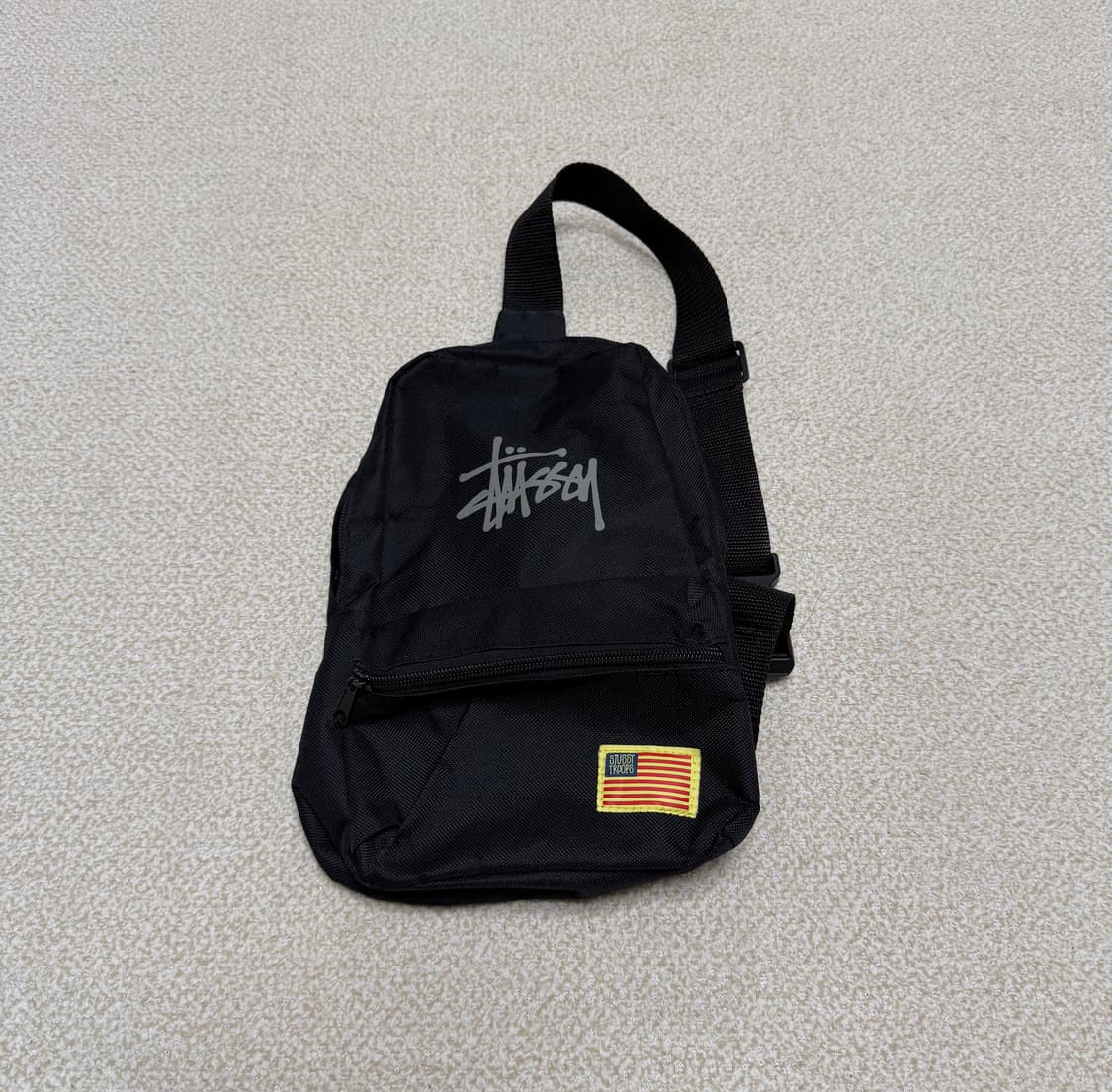 스투시 미니 슬링백 상품이미지1