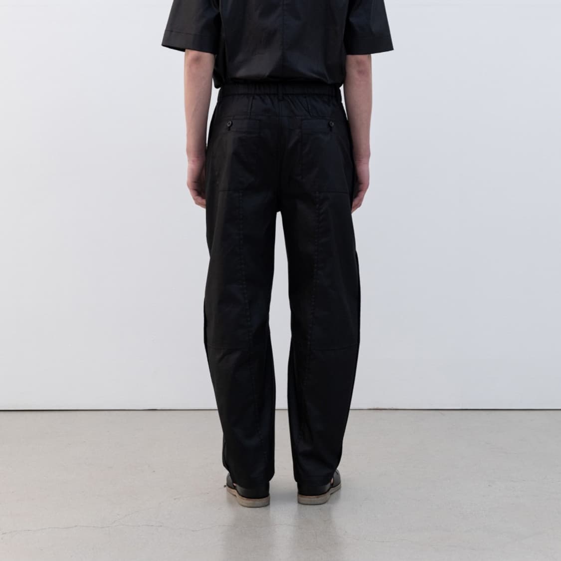 인사일런스 커브드 코튼 팬츠 COATED BLACK 상품이미지4