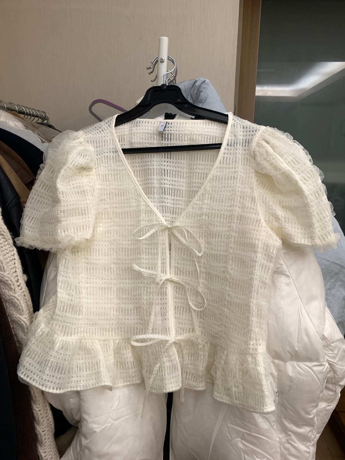 소프트서울 바닐라크림 블라우스 상품이미지7