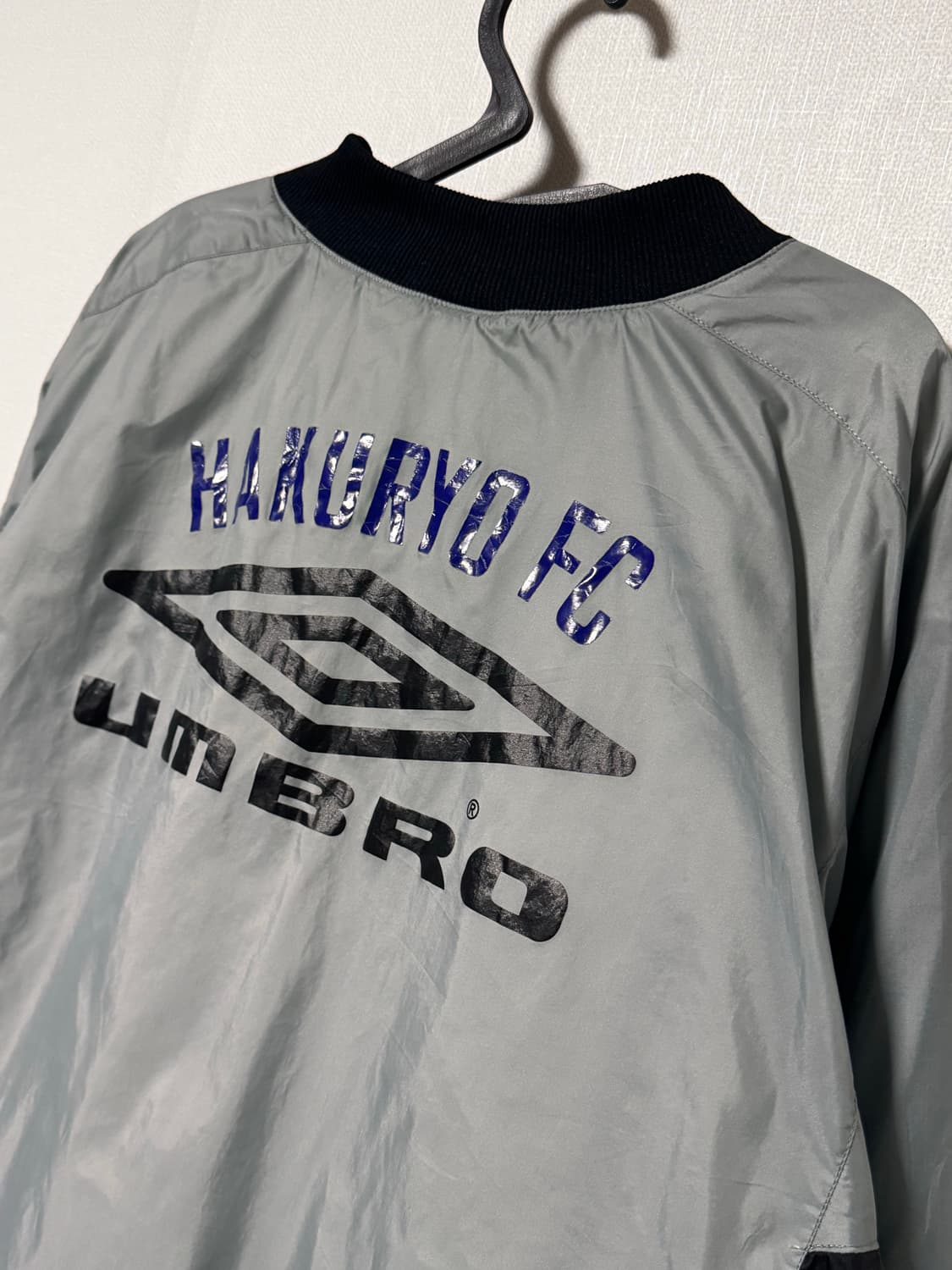 엄브로 빅로고 프린팅 웜업 점퍼 상품이미지2