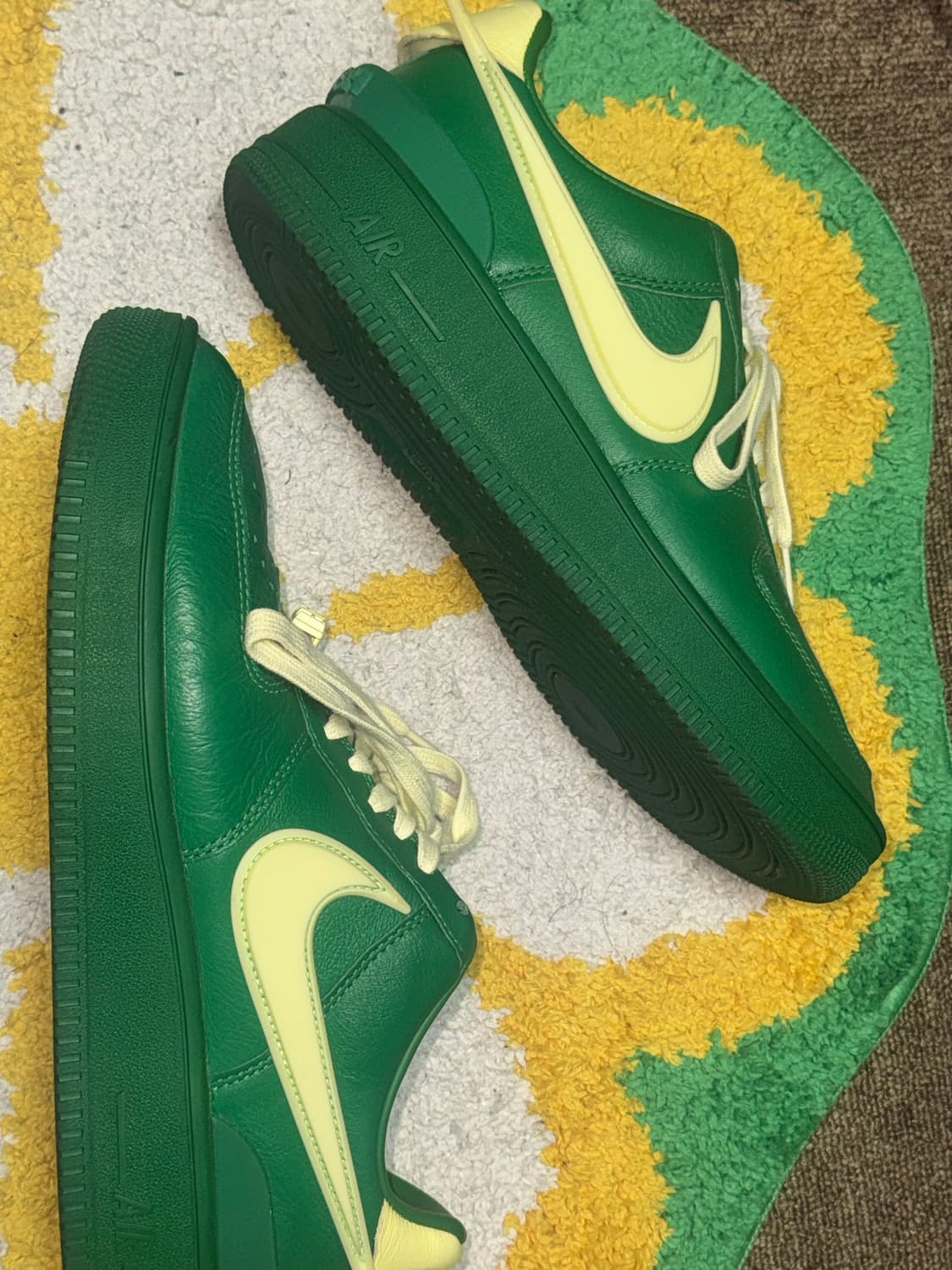 나이키 앰부쉬 에어포스 1 로우 SP 파인 그린 앤 시트론 265 상품이미지7