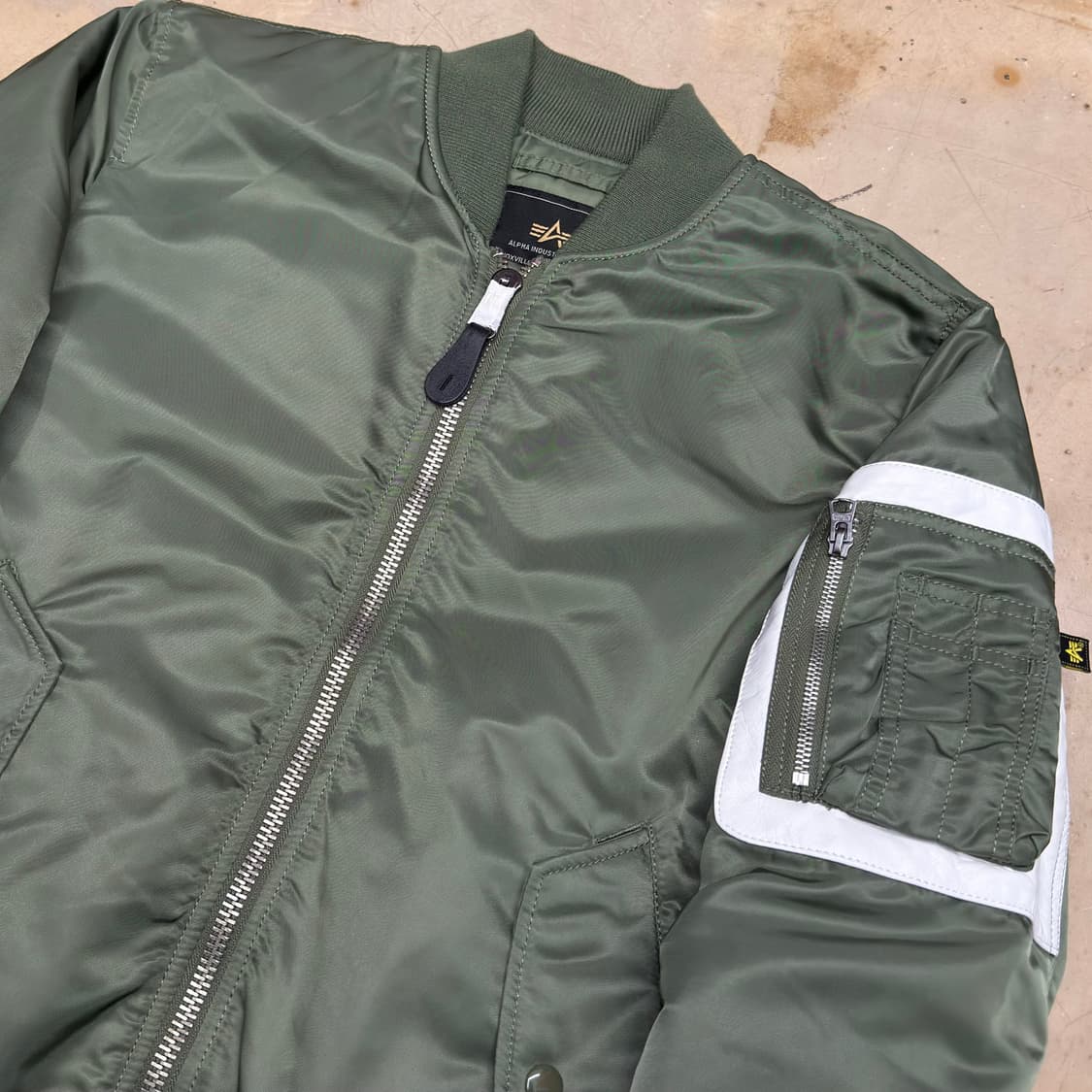 🫶🏻 알파인더스트리 X 무신사 카키 MA-1 항공 자켓 🫶🏻 상품이미지2