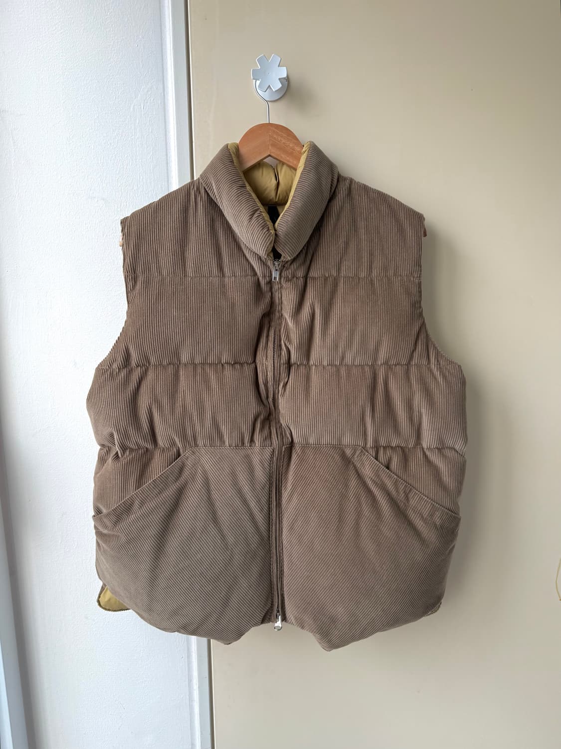 크레센트 다운 웍스 노스웨스트 베스트 코듀로이 상품이미지1