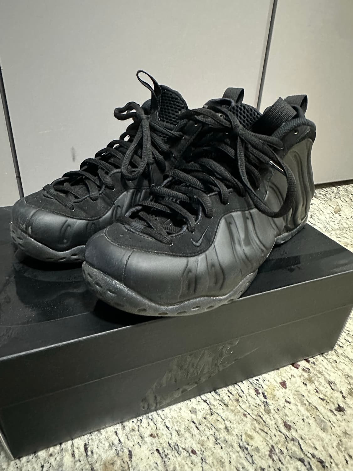 나이키 에어 폼포짓 원 블랙 앤트러사이트 265 상품이미지1