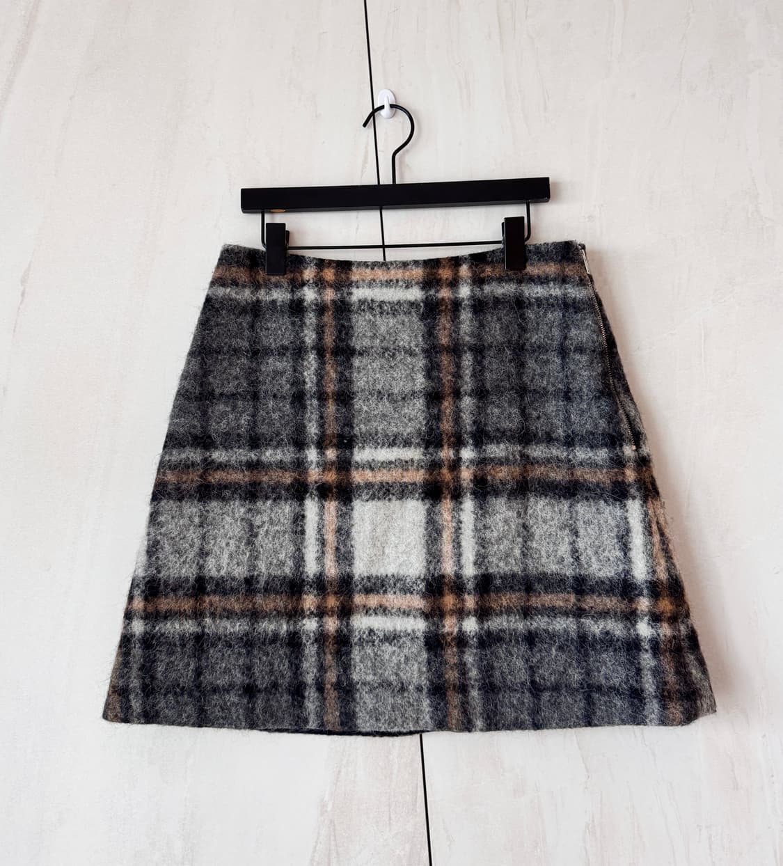 (파격할인)새상품 컨디션 COS 울 체크 패턴 미니 스커트 EUR 38( 상품이미지1
