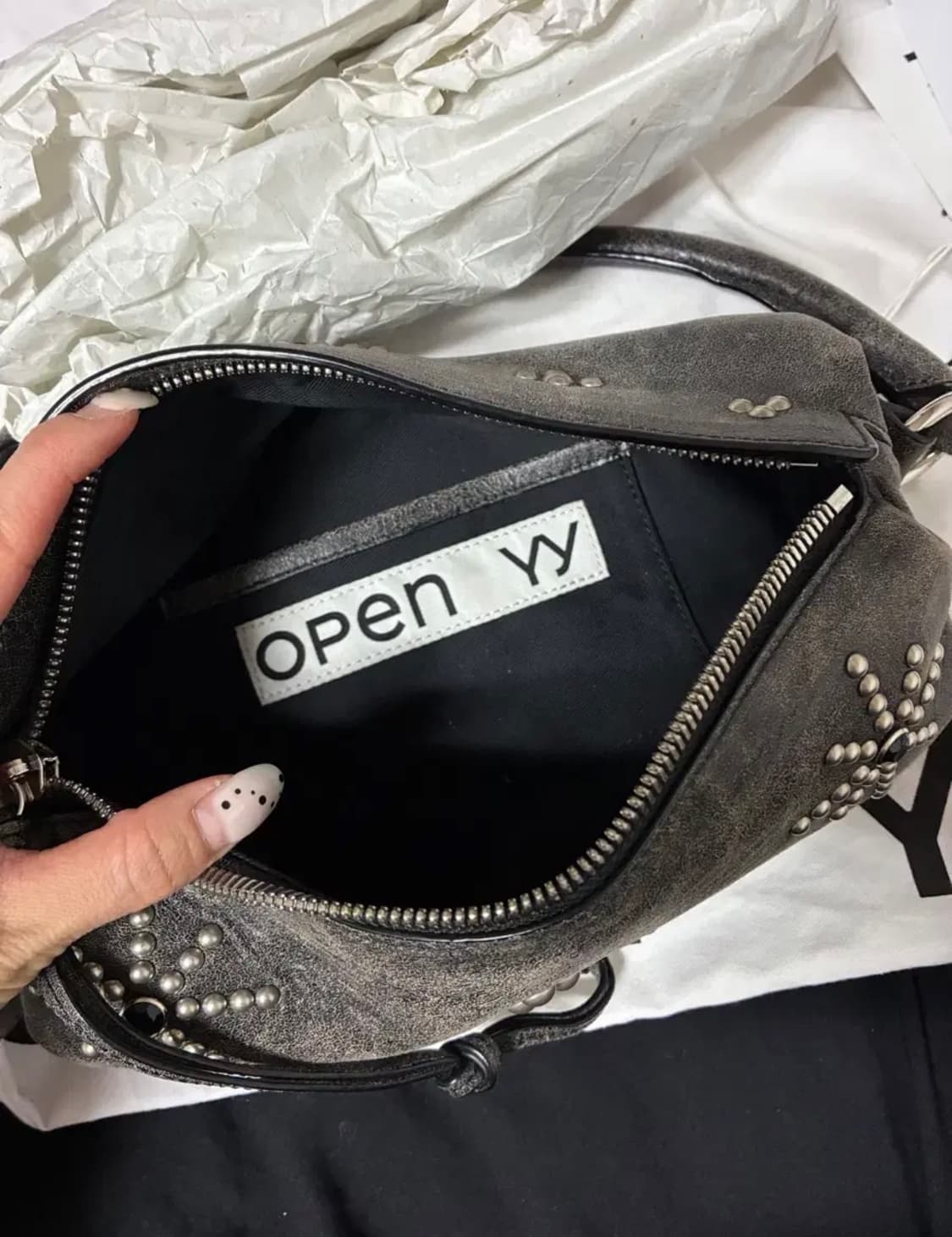 OPEN YY 스터드 필로우 숄더백 상품이미지6