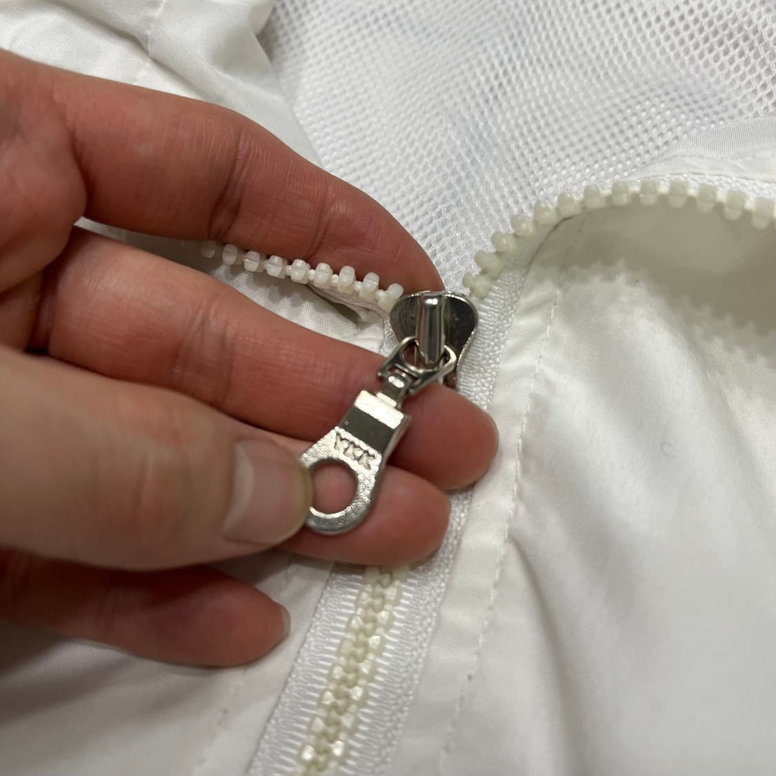 스투시 화이트 사이드라인 바람막이 상품이미지5