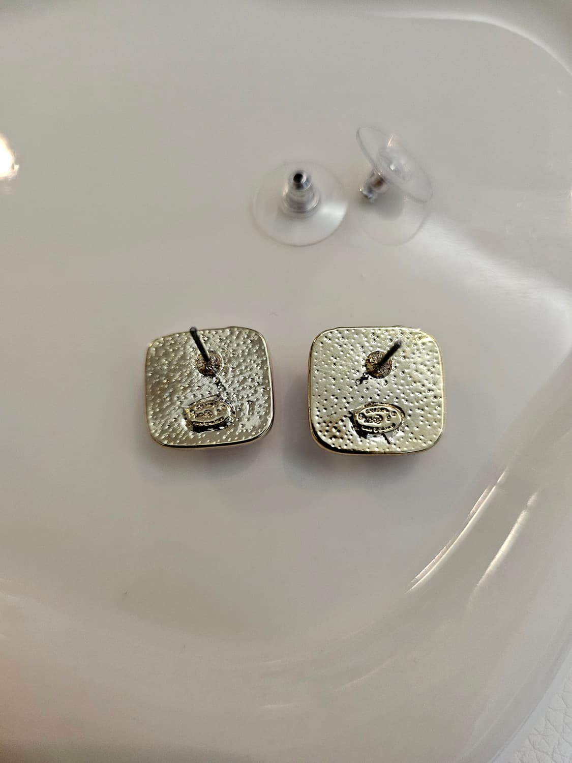 샤넬 업사이클링 펄사각 핑크단추 귀걸이 상품이미지4