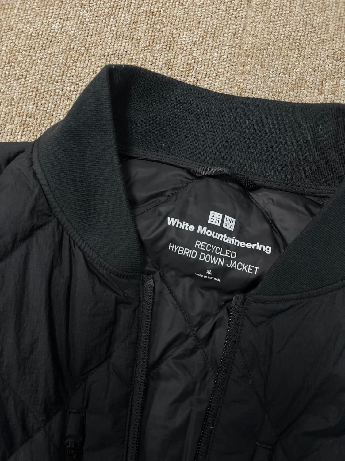  유니클로 x 화이트 마운티니어링 다운자켓 상품이미지5