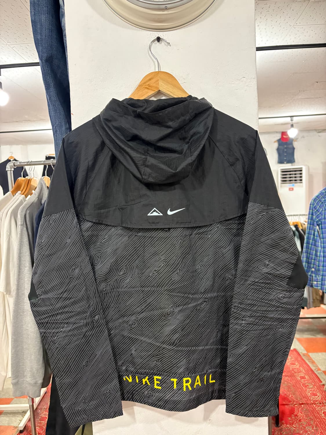 나이키 트레일러 바람막이 상품이미지2