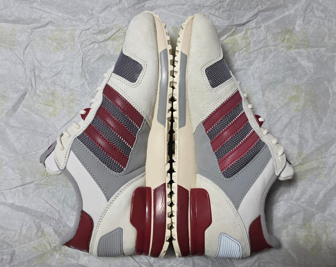 [새상품] 아디다스 ZX 700 '러스레드'  245mm 상품이미지4