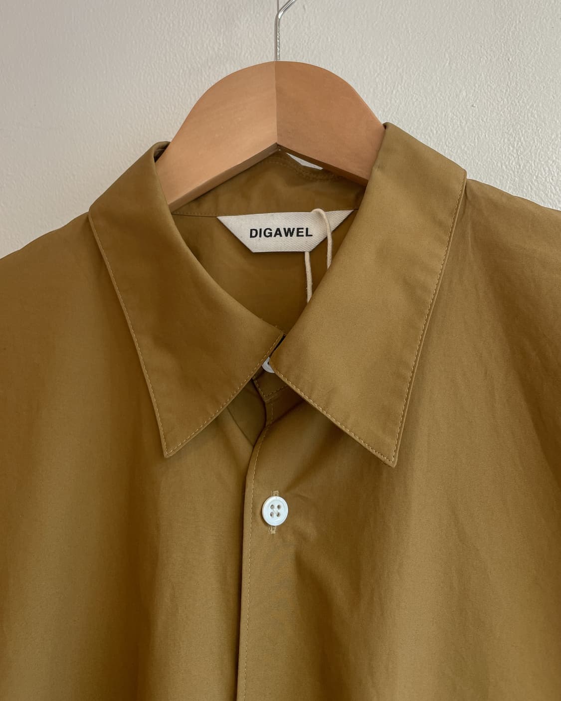 디가웰 제네릭 셔츠 (카멜) 상품이미지2