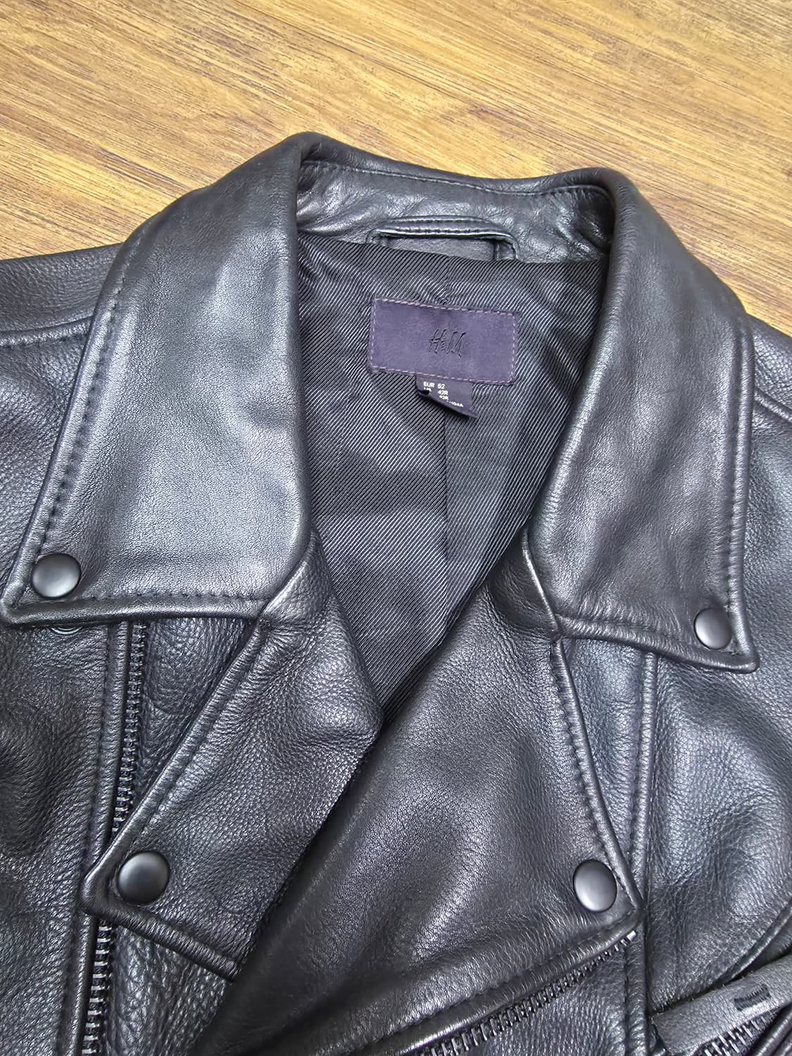  H&M의 프리미엄 카우하이드 더블 라이더 자켓 상품이미지2