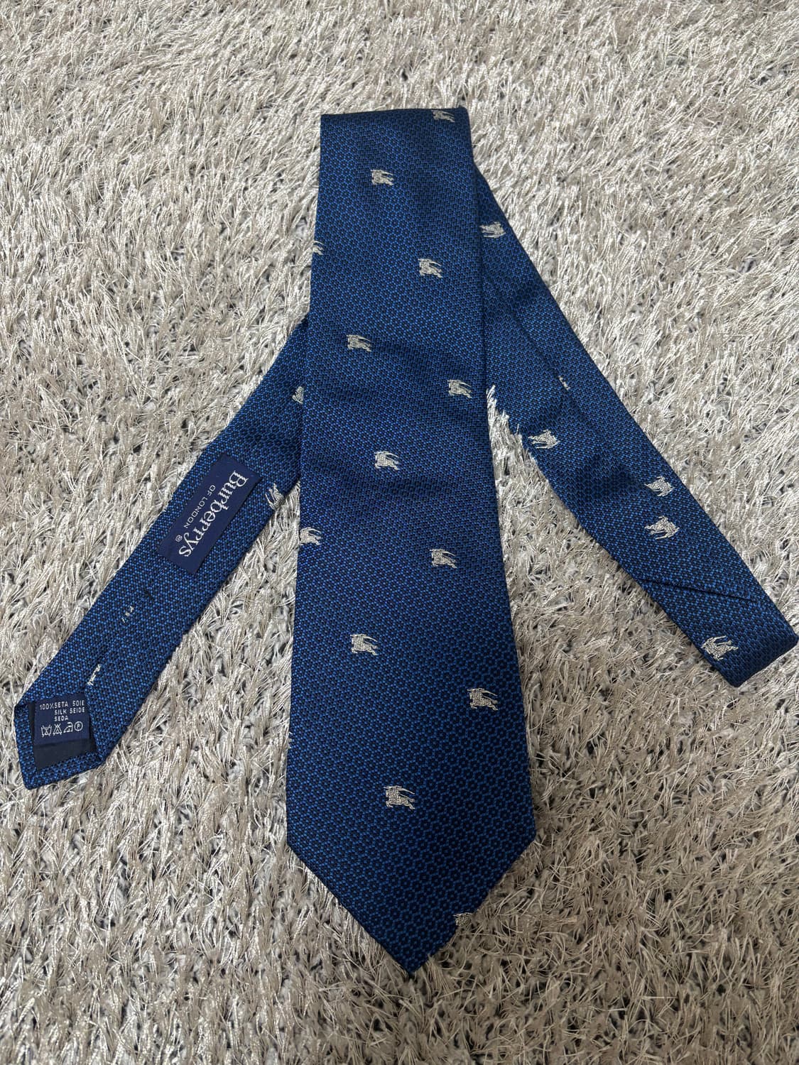 이태리제 버버리 실크100프로 넥타이 상품이미지1