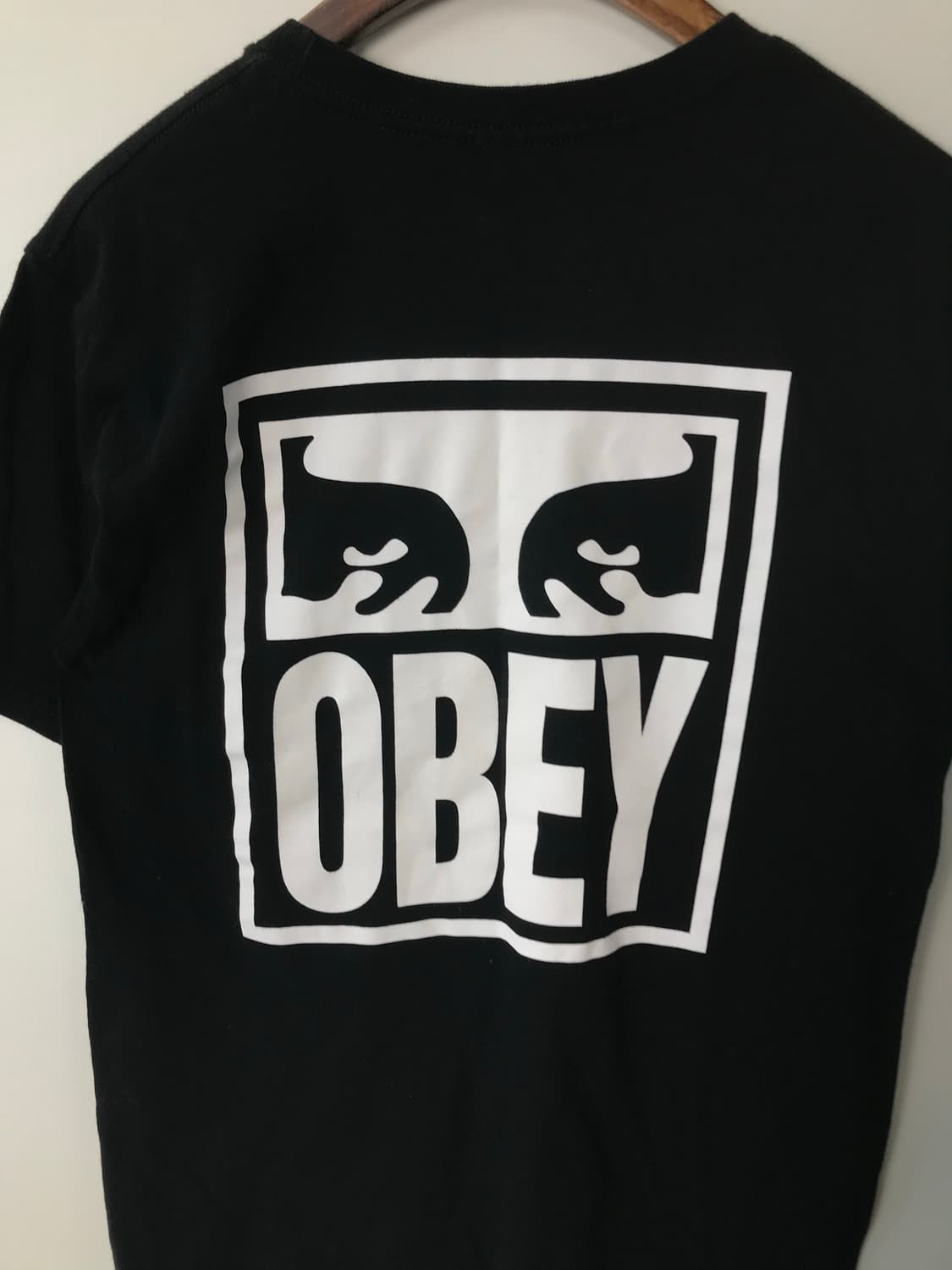 오베이 아이콘 블랙 반팔 티셔츠  상품이미지6