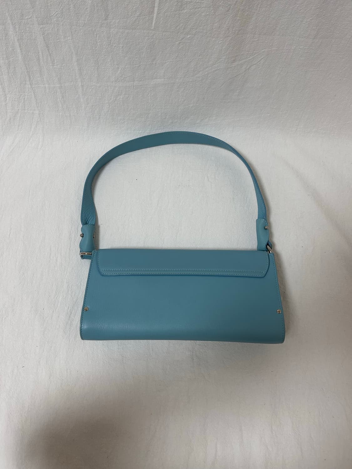 페라가모 숄더백 라이트 블루 상품이미지3