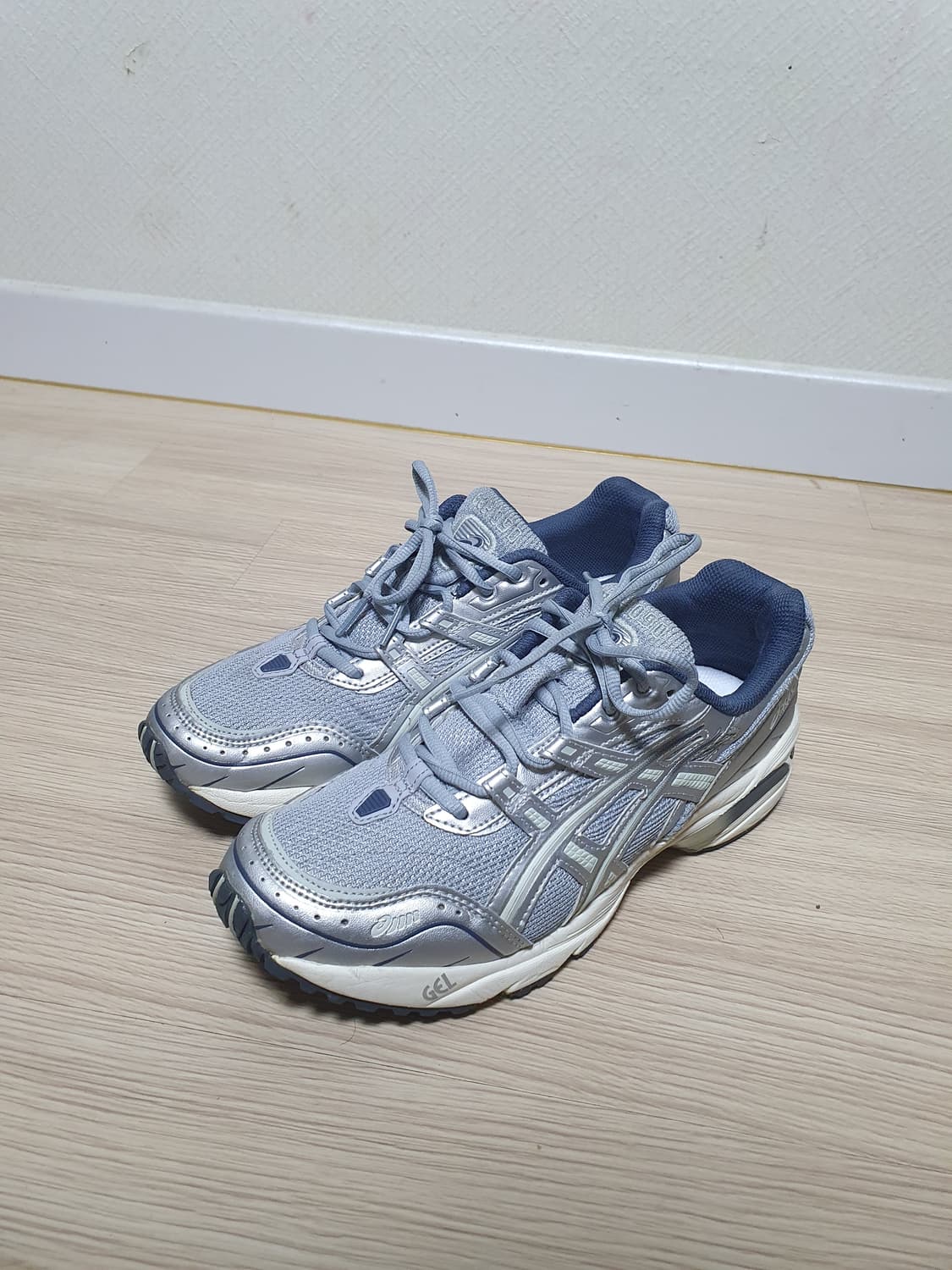 아식스 젤 1090 실버 운동화 260 상품이미지4