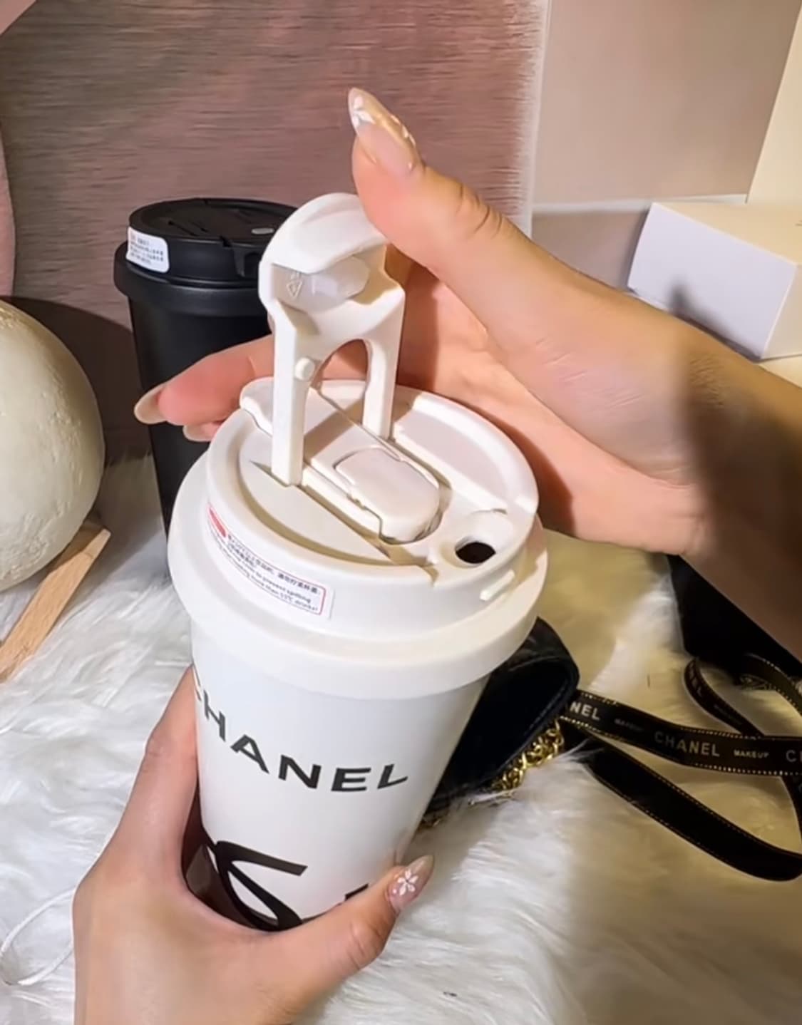 샤넬 텀블러 홀더 세트 상품이미지5