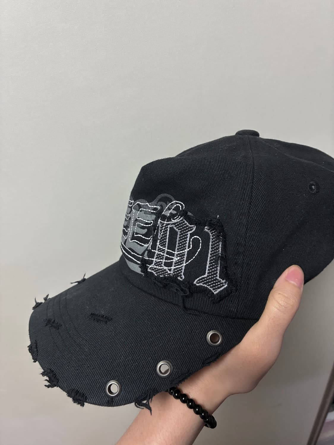 와이이이엘 DESTROYED VINTAGE BALL CAP 상품이미지3