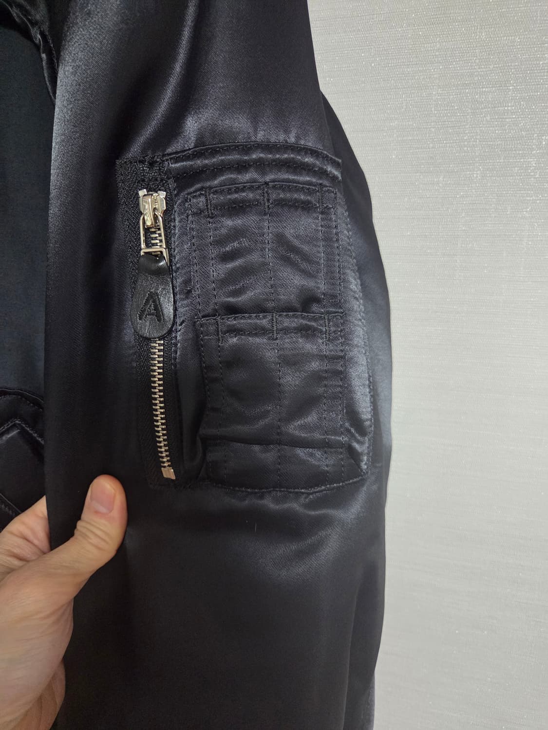 앰부쉬 블랙 봄버 자켓 상품이미지4