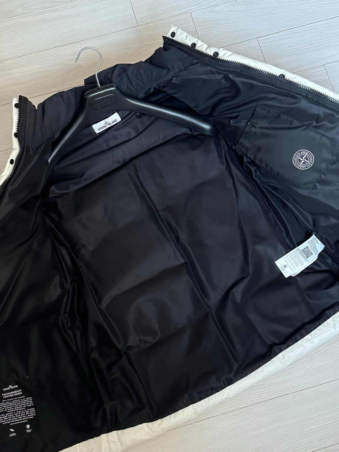 스톤아일랜드 페더웨이트 레더 다운 패딩 M(100) 상품이미지4