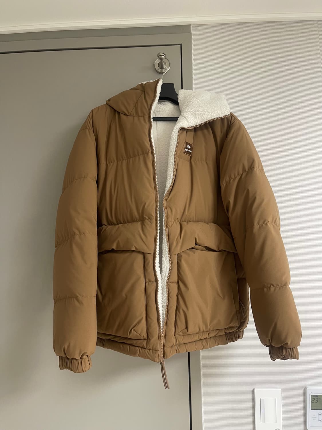 아이더 리버시블 패딩 상품이미지1