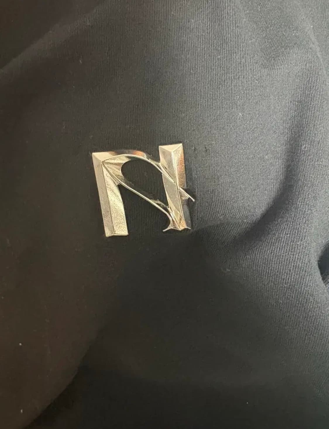 뉴얼린 엠블럼 보트넥 탑 상품이미지2