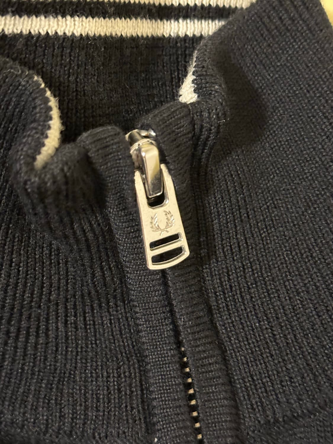 프레드페리 풀집업 블랙 상품이미지6