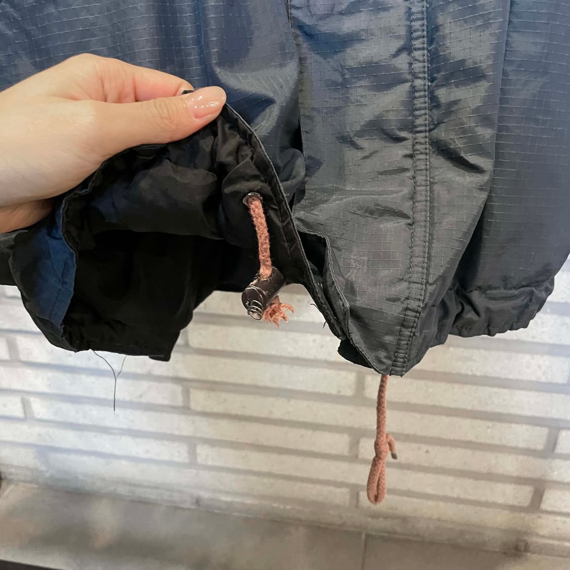 리바이스 나일론 후드 윈드 자켓 4포켓 스트링 디테일 네이비 상품이미지7