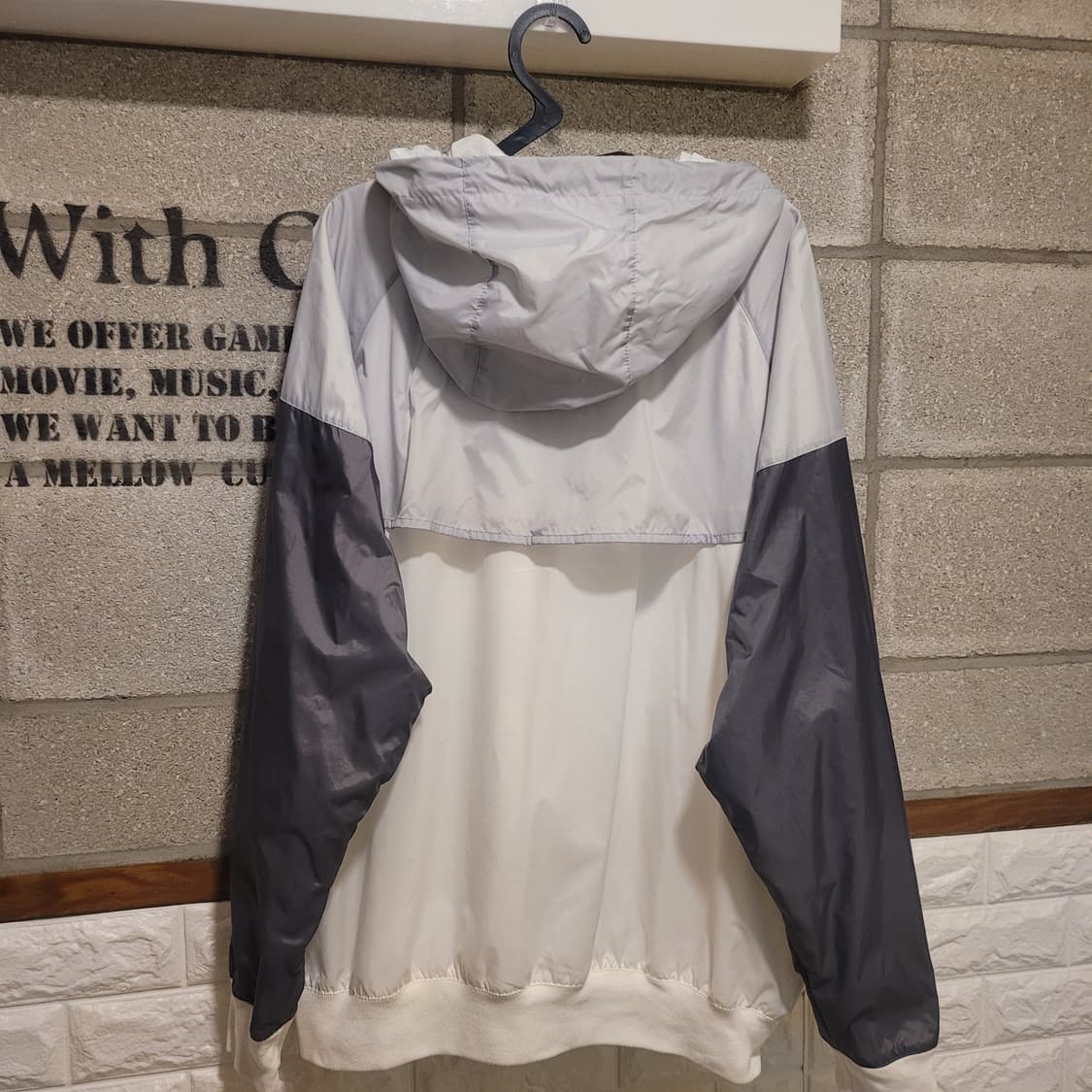 나이키 윈드러너 바람막이 L 상품이미지2