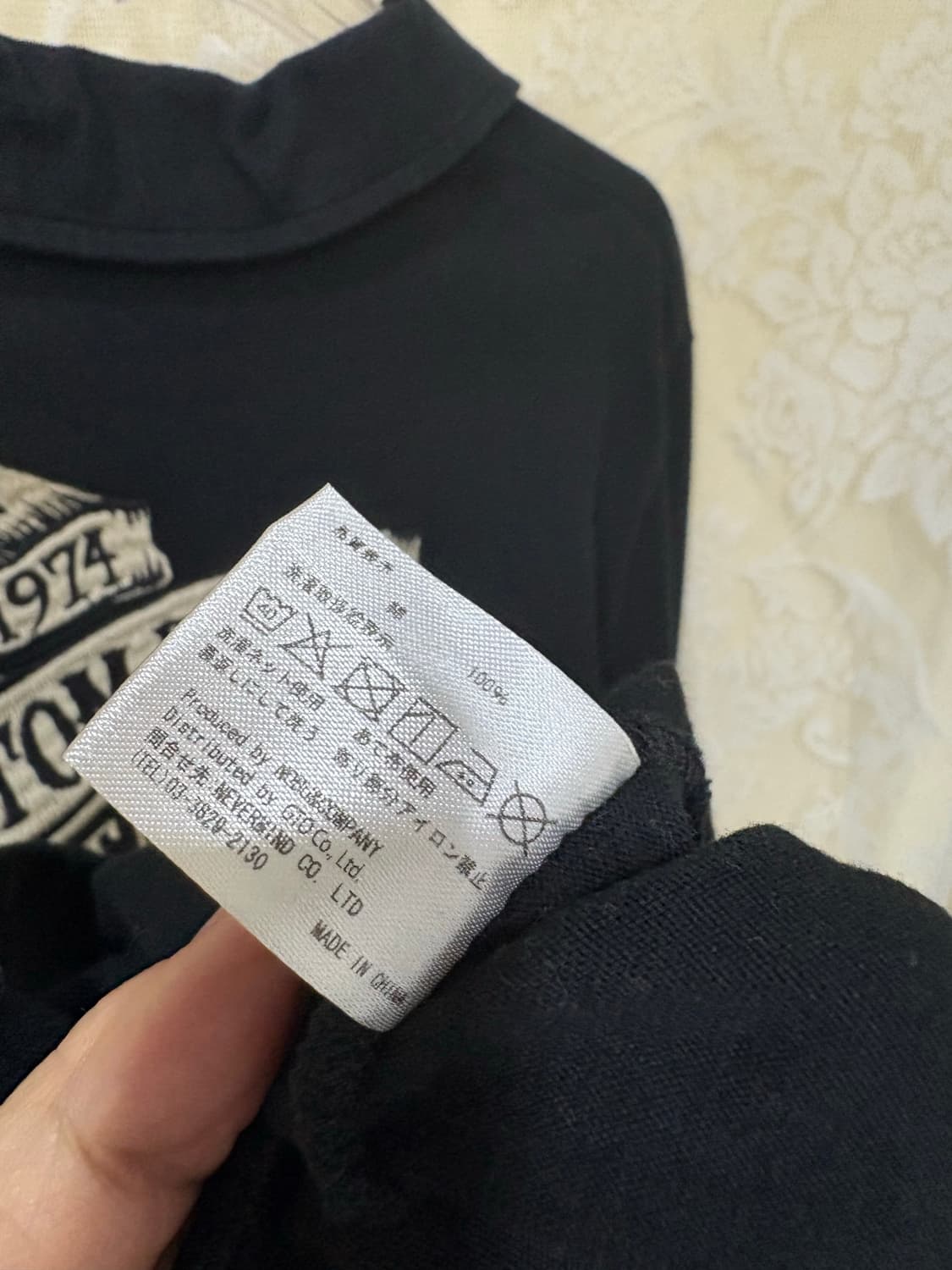 밴슨레더 스컬자수 긴팔티 상품이미지8