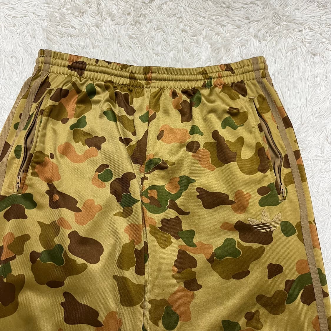 Adidas Firebird camo pants 상품이미지5