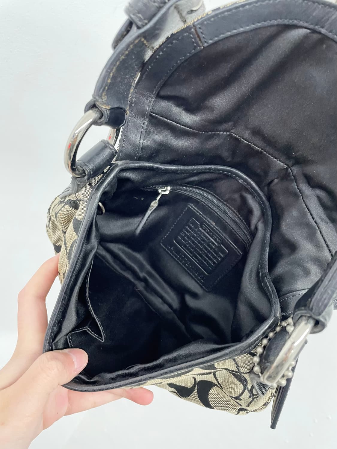 코치 블랙 자카드 시그니처 백 상품이미지10