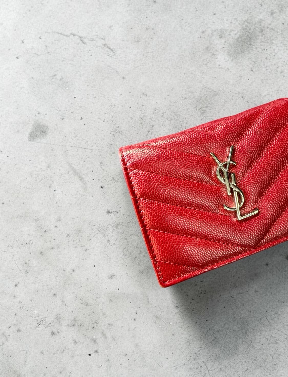 .생로랑 모노그램 마틀라쎄 컴팩트 반지갑 상품이미지2