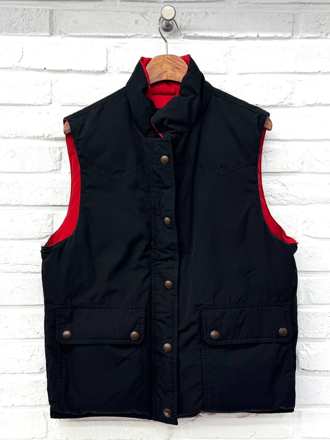 폴로 블랙 레드 리버시블 다운패딩조끼 상품이미지4