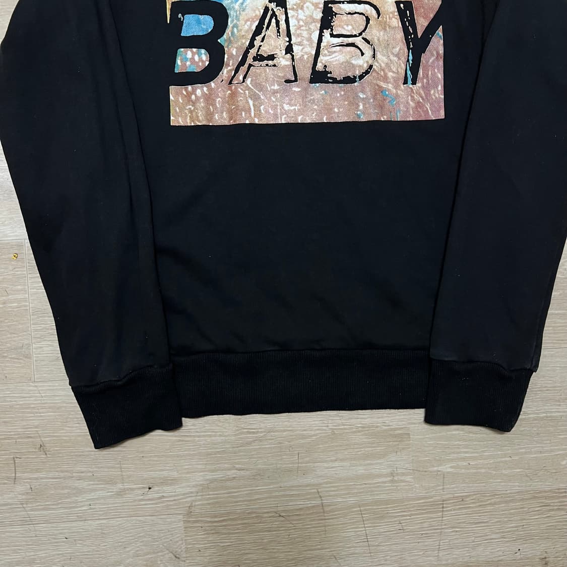 생로랑 여성 베이비 그래픽 프린팅 맨투맨 [블랙] M/95 상품이미지3