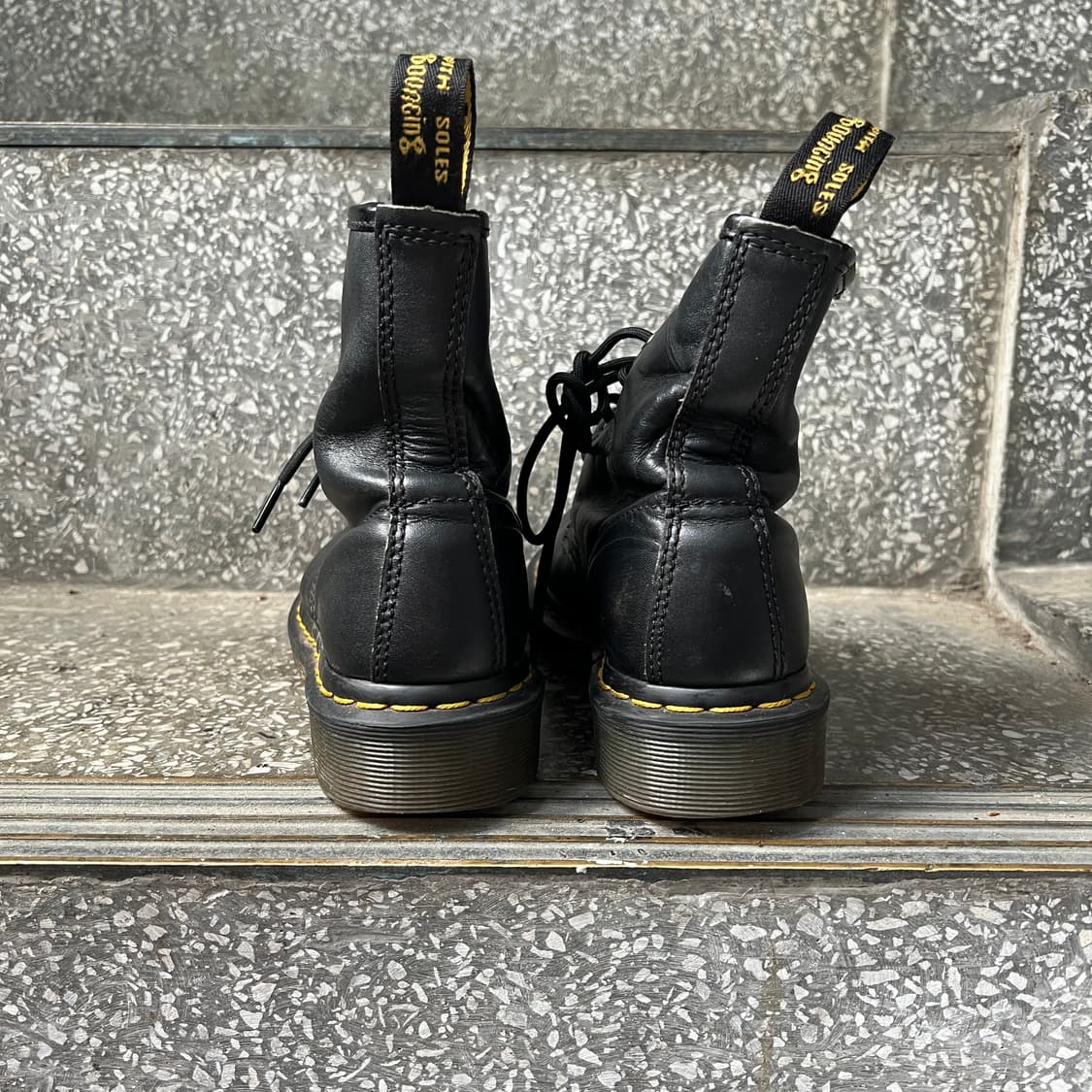 닥터마틴 1460 8홀 부츠 상품이미지3