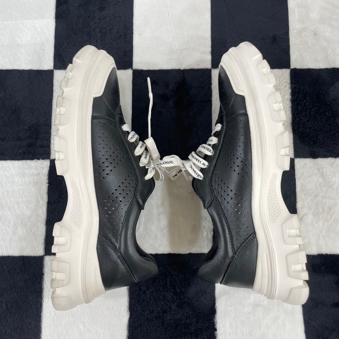 베라왕 램스킨 스니커즈 245mm 상품이미지6