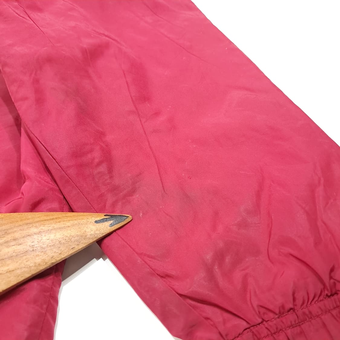 CL240 XS 나이키 90s 오벌스우시 레드 패딩 점퍼 상품이미지9