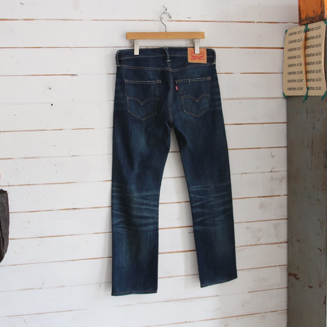 (착용컷) 리바이스 501 (남성용 33.5) 상품이미지2