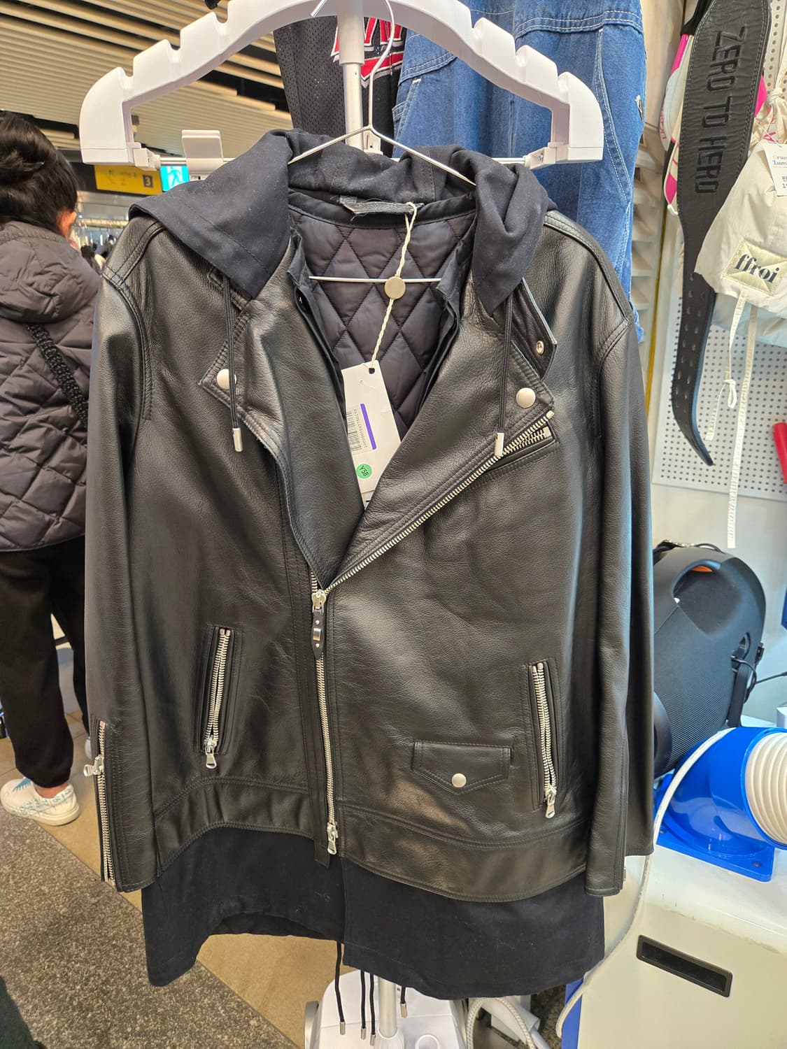 [쿨거환영]디젤  '간지 폭발' 투웨이 후드 레더 자켓 - 힙스터 종 상품이미지1