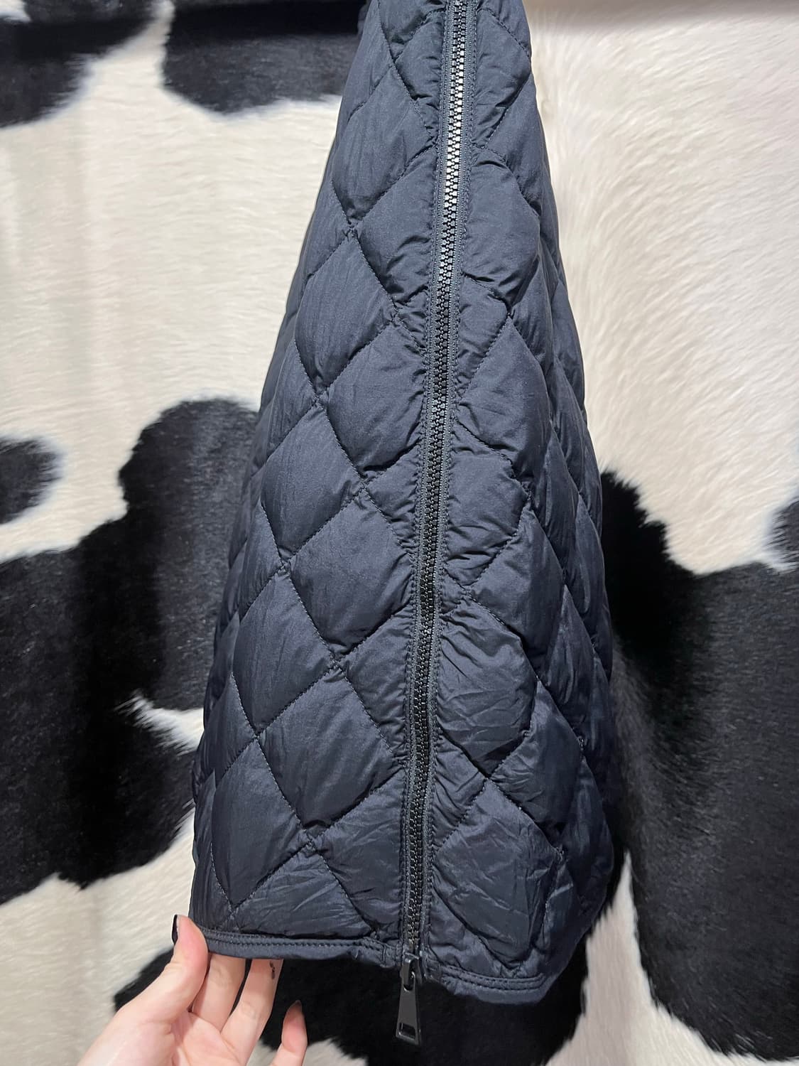 몽클레어 사이드 지퍼 퀄팅 미디 스커트 상품이미지6