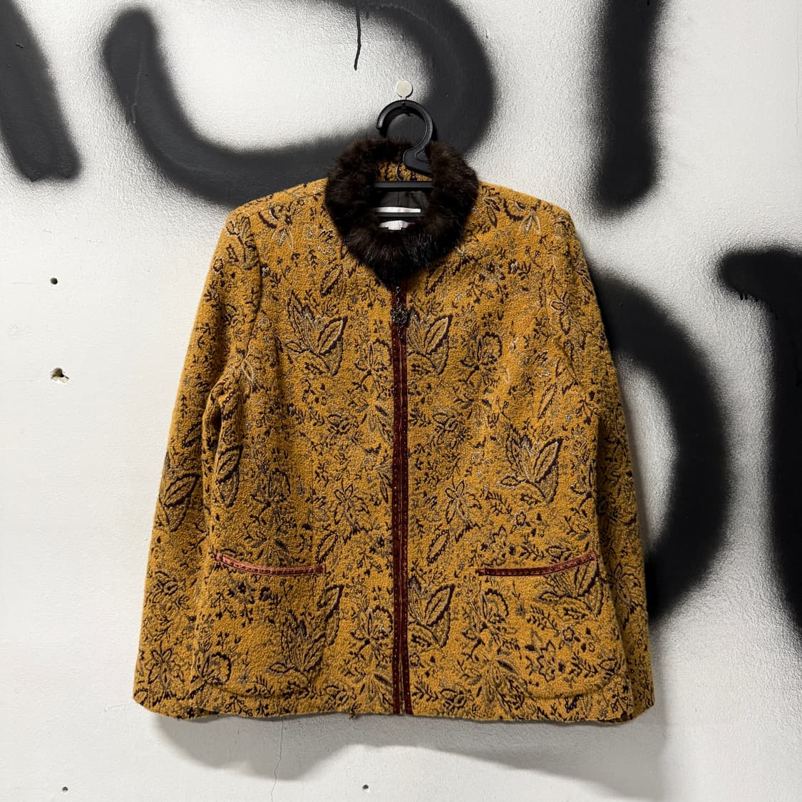 Silk Road 실크로드 밍크 퍼 트리밍 오리엔탈 브라운 자켓 상품이미지1