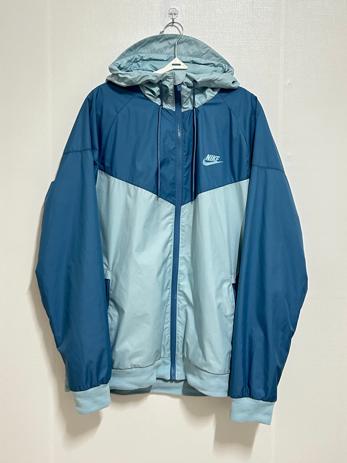 나이키 윈드러너 배색 바람막이 스카이블루 상품이미지1