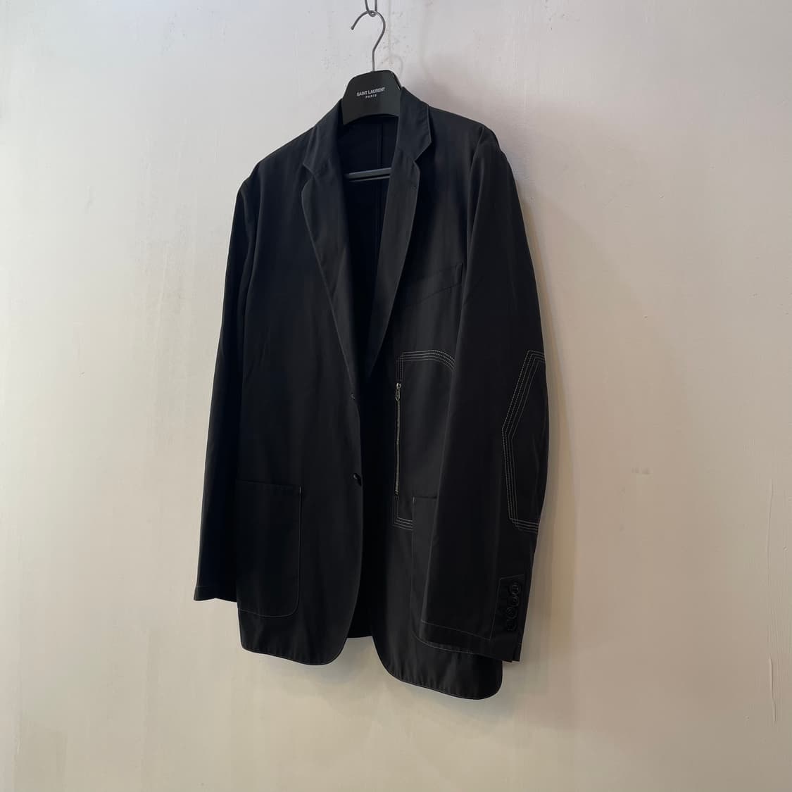 에르메스 24ss 스티치 지퍼 포켓 블레이져 상품이미지3