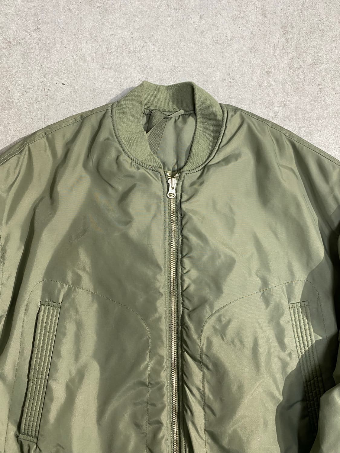 [L] The Knit Company 더니트컴퍼니 카키 MA-1 상품이미지2