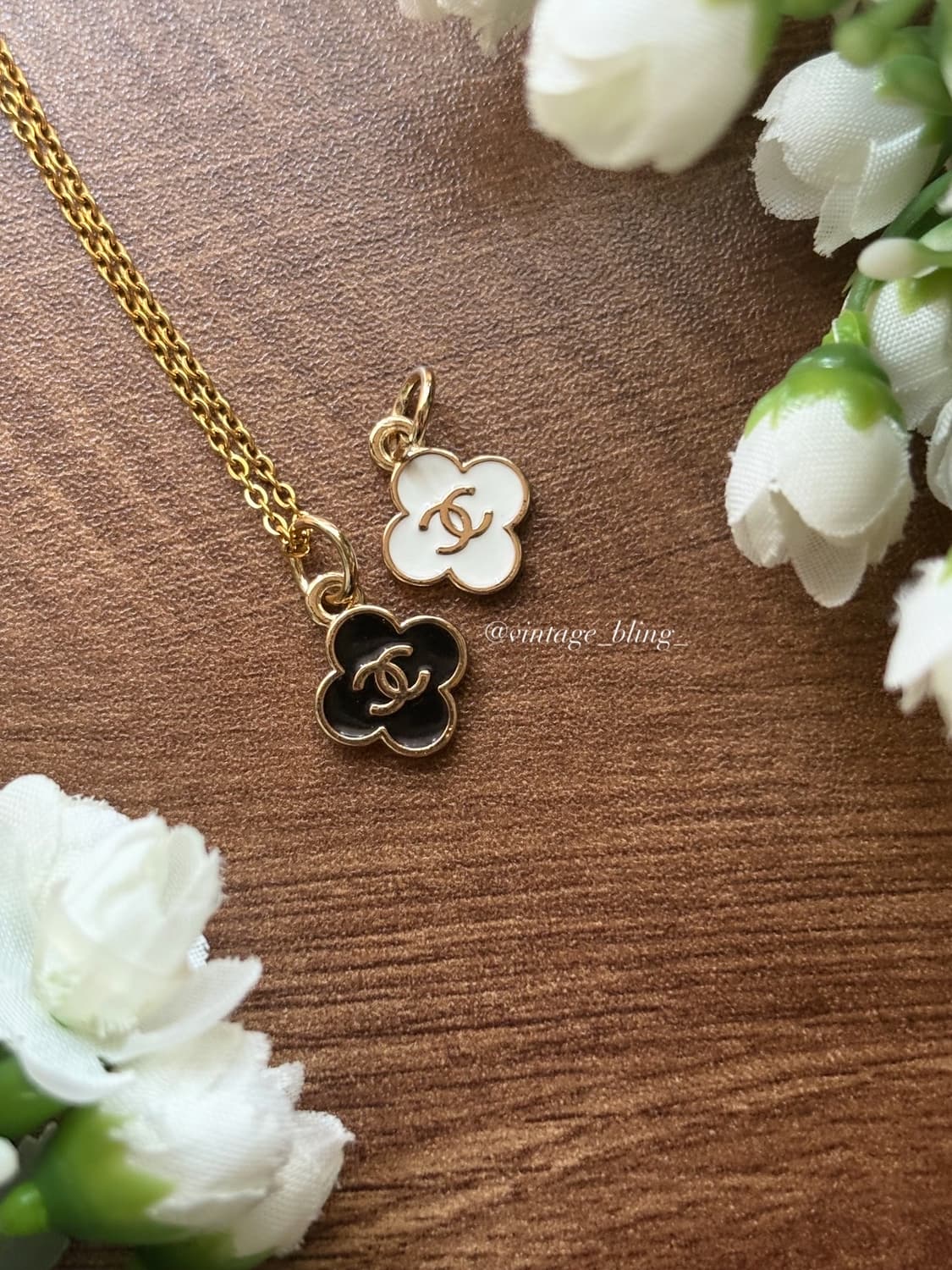 샤넬 미니 클로버 골드 목걸이  상품이미지2