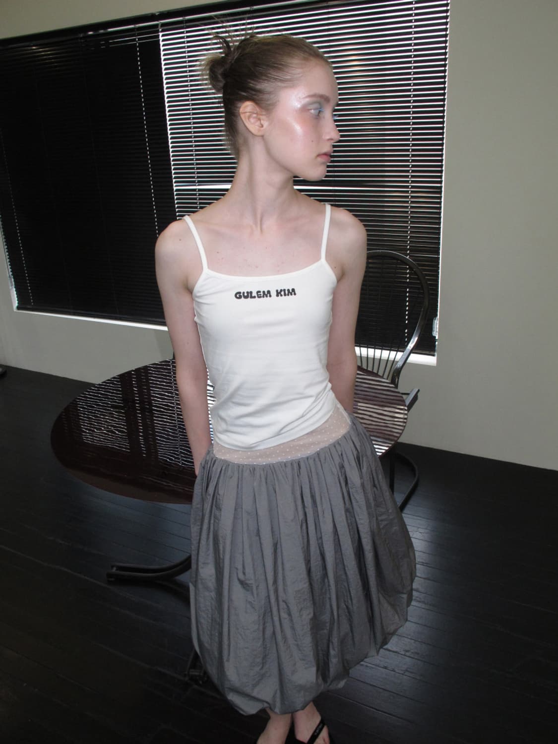 GULEM KIM 플라워 버드 롱스커트 log skirt (grey) 상품이미지1