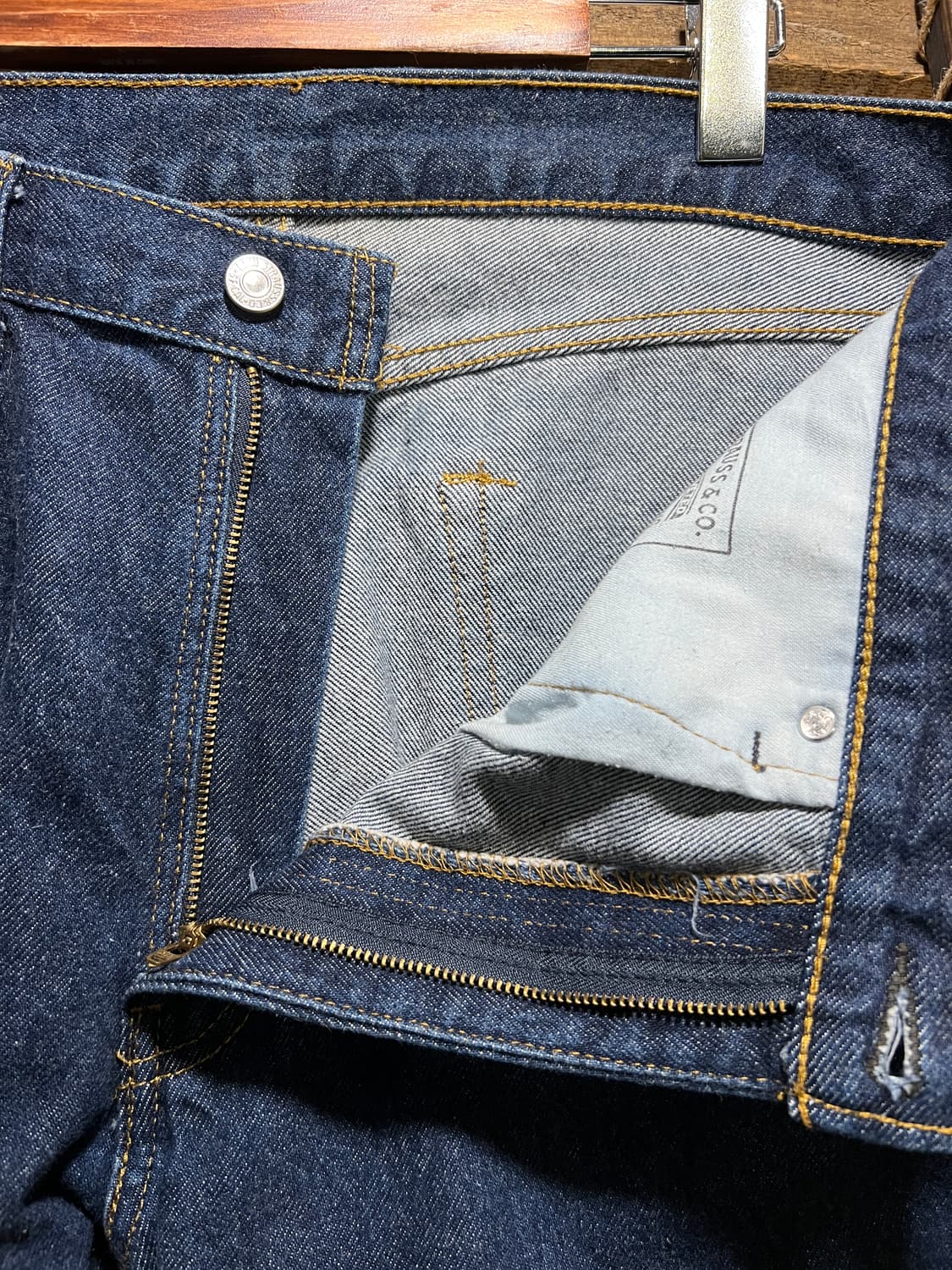 [36]리바이스 505 레귤러 스트레이트핏 진청 데님 팬츠 상품이미지3